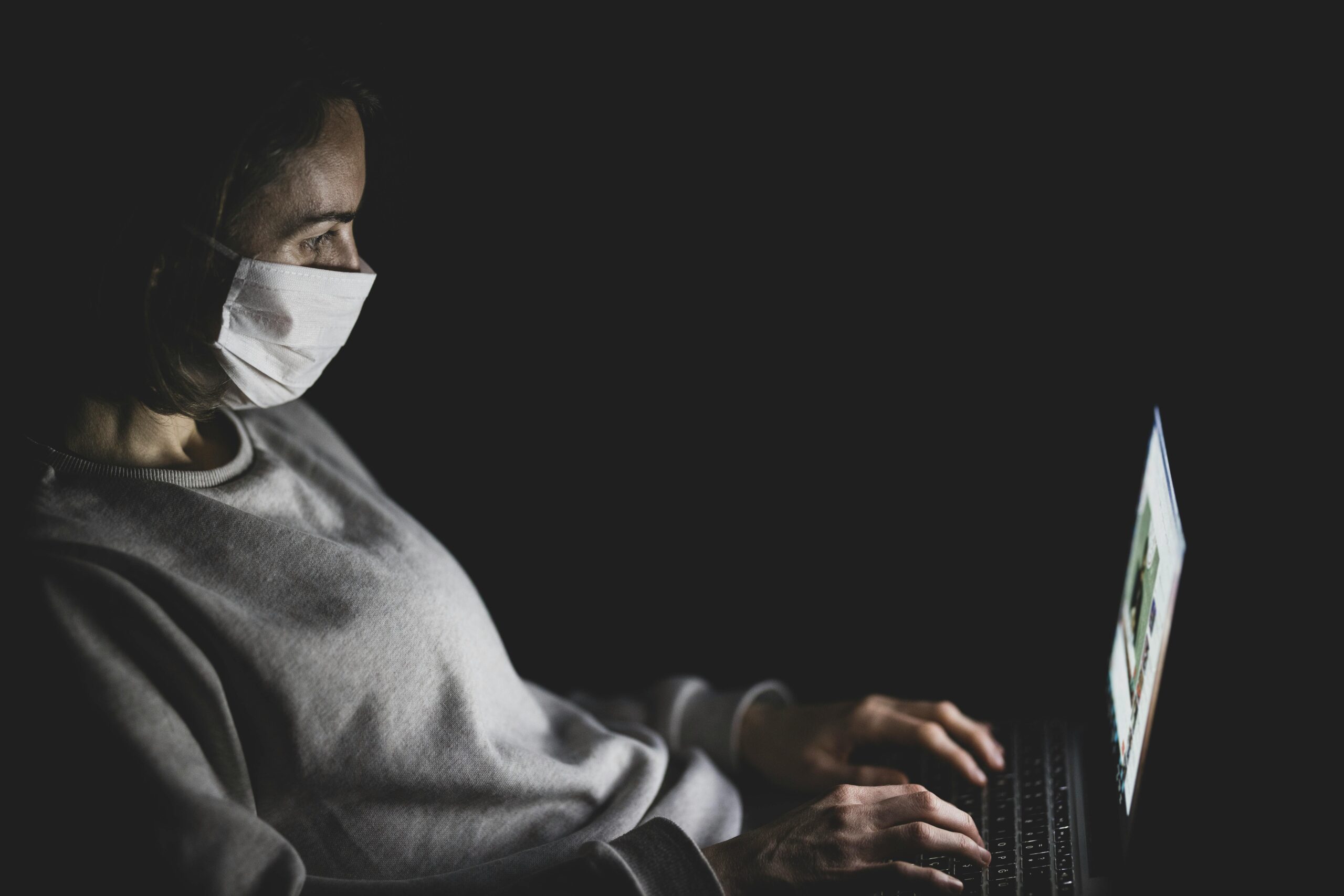 woman-looking-for-Telemedicine-scaled